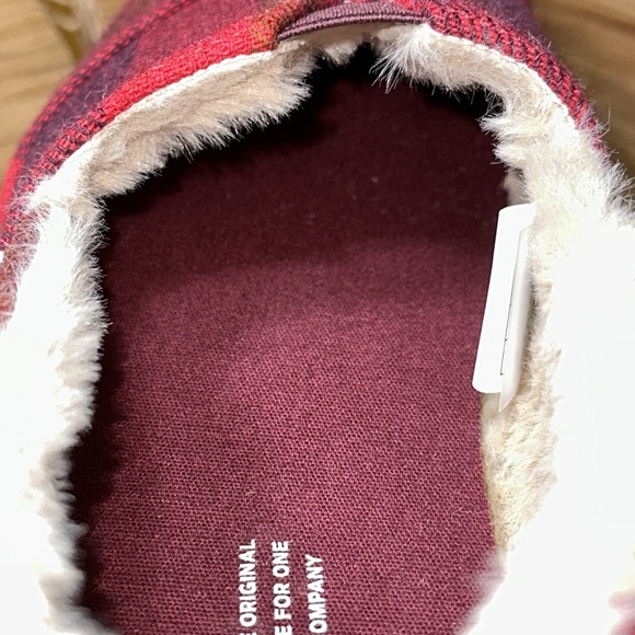 NWT TOMS Red Cozy Plaid Alpargata - Picture 10 of 14
